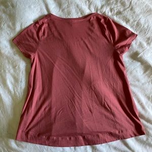 Women’s small old navy tshirt